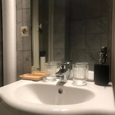 Cosy 2 50m2 Parisian Classic Flat - Passy, 16th Arrondissement, Near Eiffel Tower Διαμέρισμα