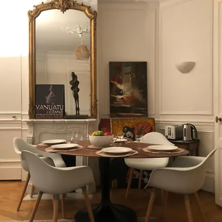 Cosy 2 50m2 Parisian Classic Flat - Passy, 16th Arrondissement, Near Eiffel Tower Διαμέρισμα *