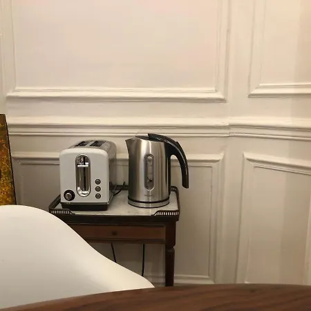 Cosy 2 50m2 Parisian Classic Flat - Passy, 16th Arrondissement, Near Eiffel Tower