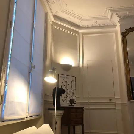 Cosy 2 50m2 Parisian Classic Flat - Passy, 16th Arrondissement, Near Eiffel Tower Apartment Paris