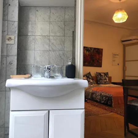 Cosy 2 50m2 Parisian Classic Flat - Passy, 16th Arrondissement, Near Eiffel Tower *