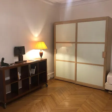 Apartment Cosy 2 50m2 Parisian Classic Flat - Passy, 16th Arrondissement, Near Eiffel Tower *