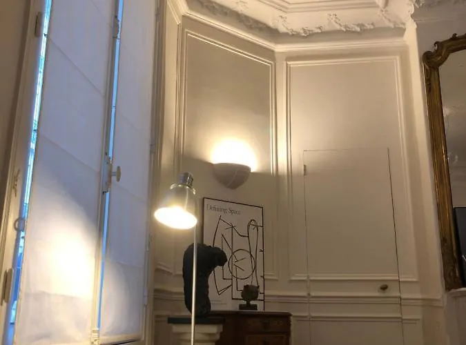 Cosy 2 50m2 Parisian Classic Flat - Passy, 16th Arrondissement, Near Eiffel Tower 아파트 파리