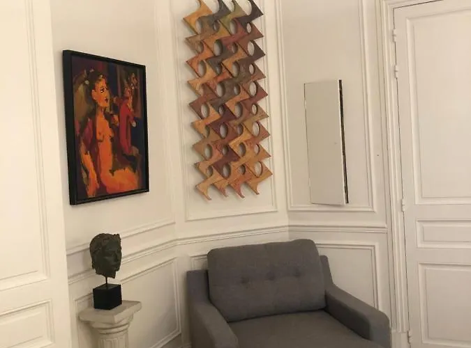 Cosy 2 50m2 Parisian Classic Flat - Passy, 16th Arrondissement, Near Eiffel Tower *