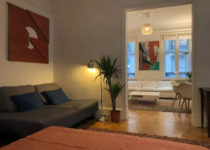 Cosy 2 50m2 Parisian Classic Flat - Passy, 16th Arrondissement, Near Eiffel Tower 파리