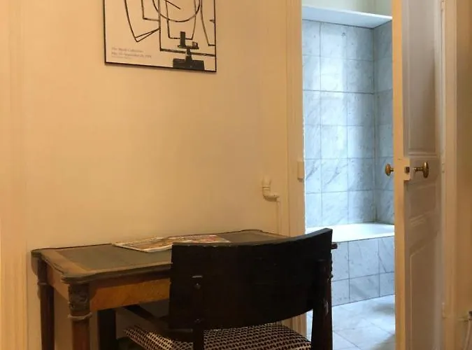 Cosy 2 50m2 Parisian Classic Flat - Passy, 16th Arrondissement, Near Eiffel Tower 아파트 파리