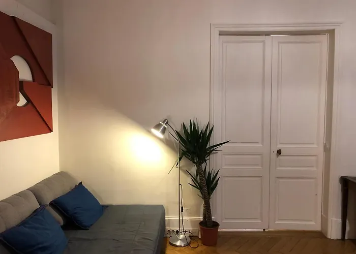 Cosy 2 50m2 Parisian Classic Flat - Passy, 16th Arrondissement, Near Eiffel Tower 파리