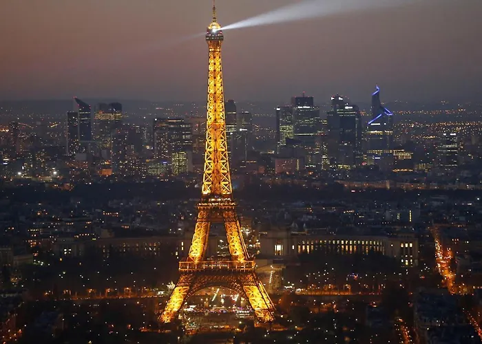 아파트 Cosy 2 50m2 Parisian Classic Flat - Passy, 16th Arrondissement, Near Eiffel Tower 파리